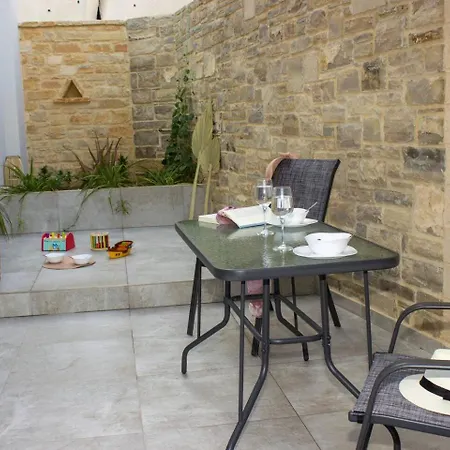 Appartamento Maistro With Pool,