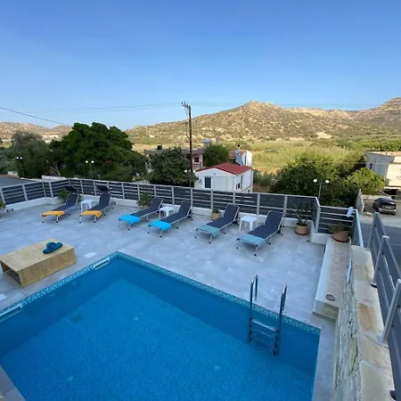 Maistro With Pool, Appartamento *